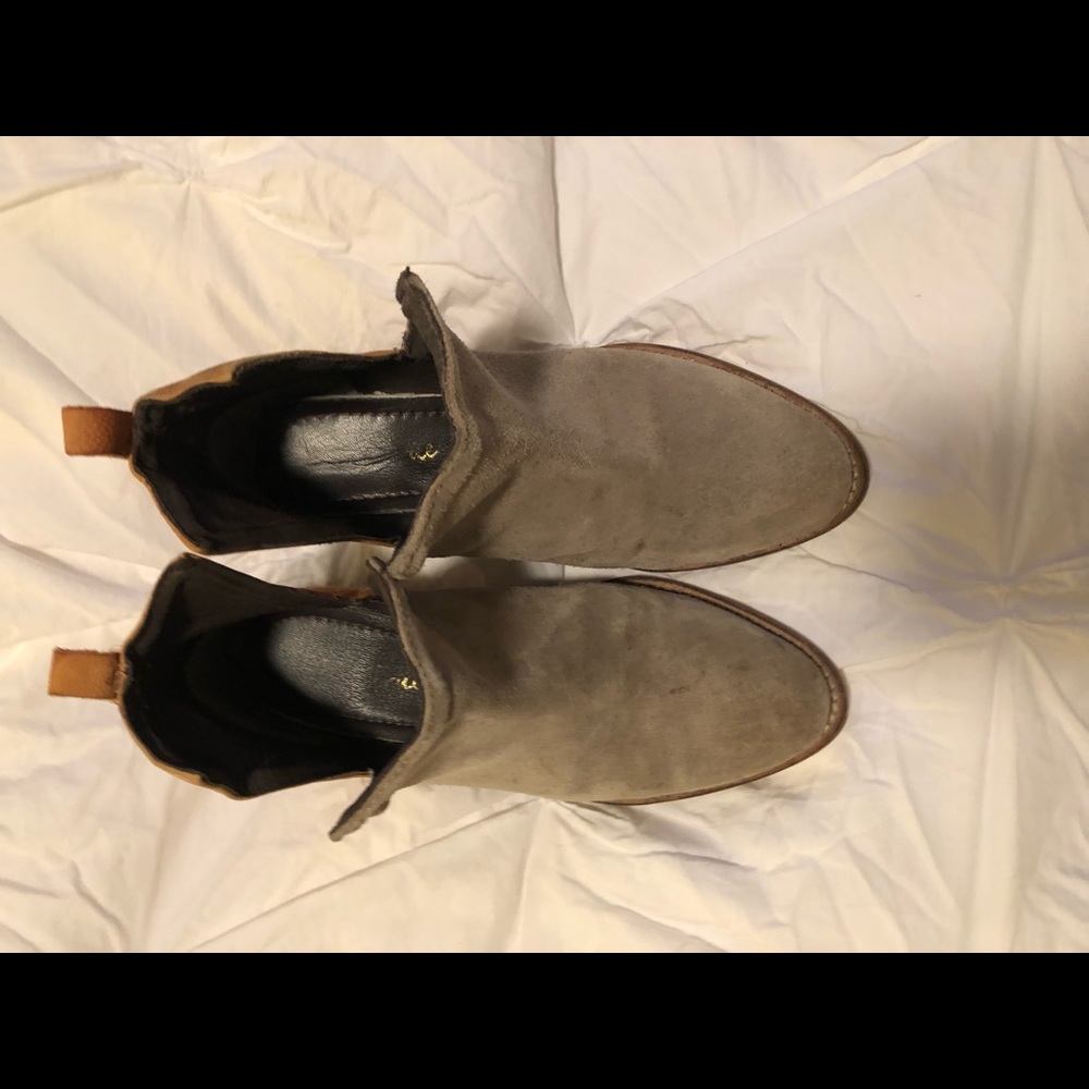 Diba True “Stop By” two tone bootie